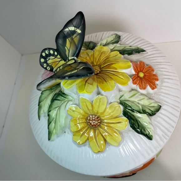 Vintage 70s Floral and Butterfly Ceramic Canister and Creamer Set - Picture 4 of 16